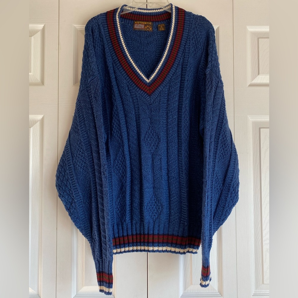 Men's Vintage Authentic Issue 90 Cable Knit V-Neck Sweater Made in USA Sz Large